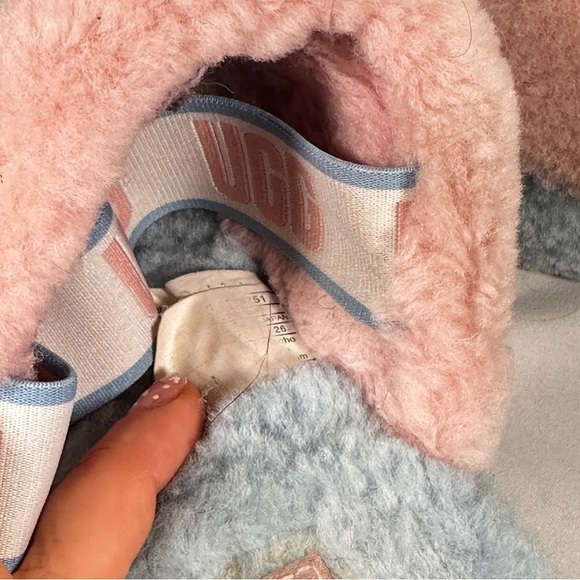 UGG Fluff Yeah Slide Rainbow Shearling Sandals Pastel Cozycore Size 9 - Picture 5 of 10